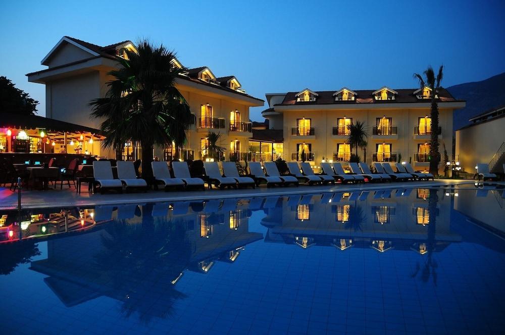 Han Deluxe Hotel Oludeniz Exterior photo